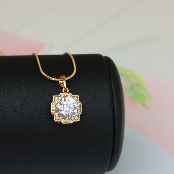 "White Sparkling Round-Cut Pendant in Rose Gold, XPPT1632 - Picture 7 of 13